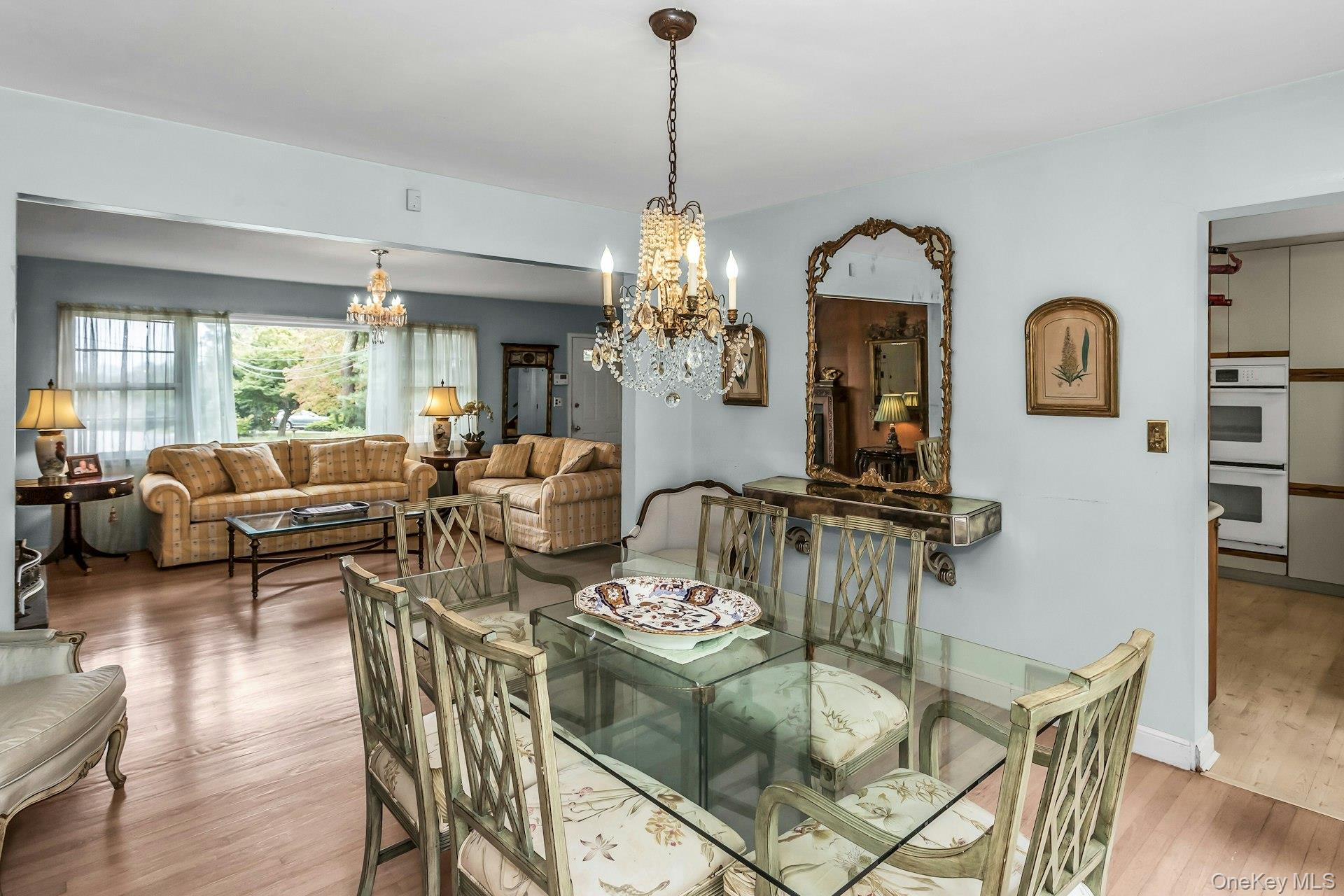 17 Church Street, Locust Valley, NY 11560