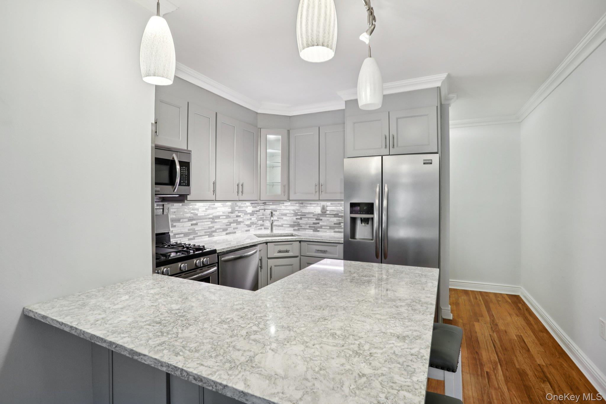 255 Bronx River Road # 8J, Yonkers, NY 10704