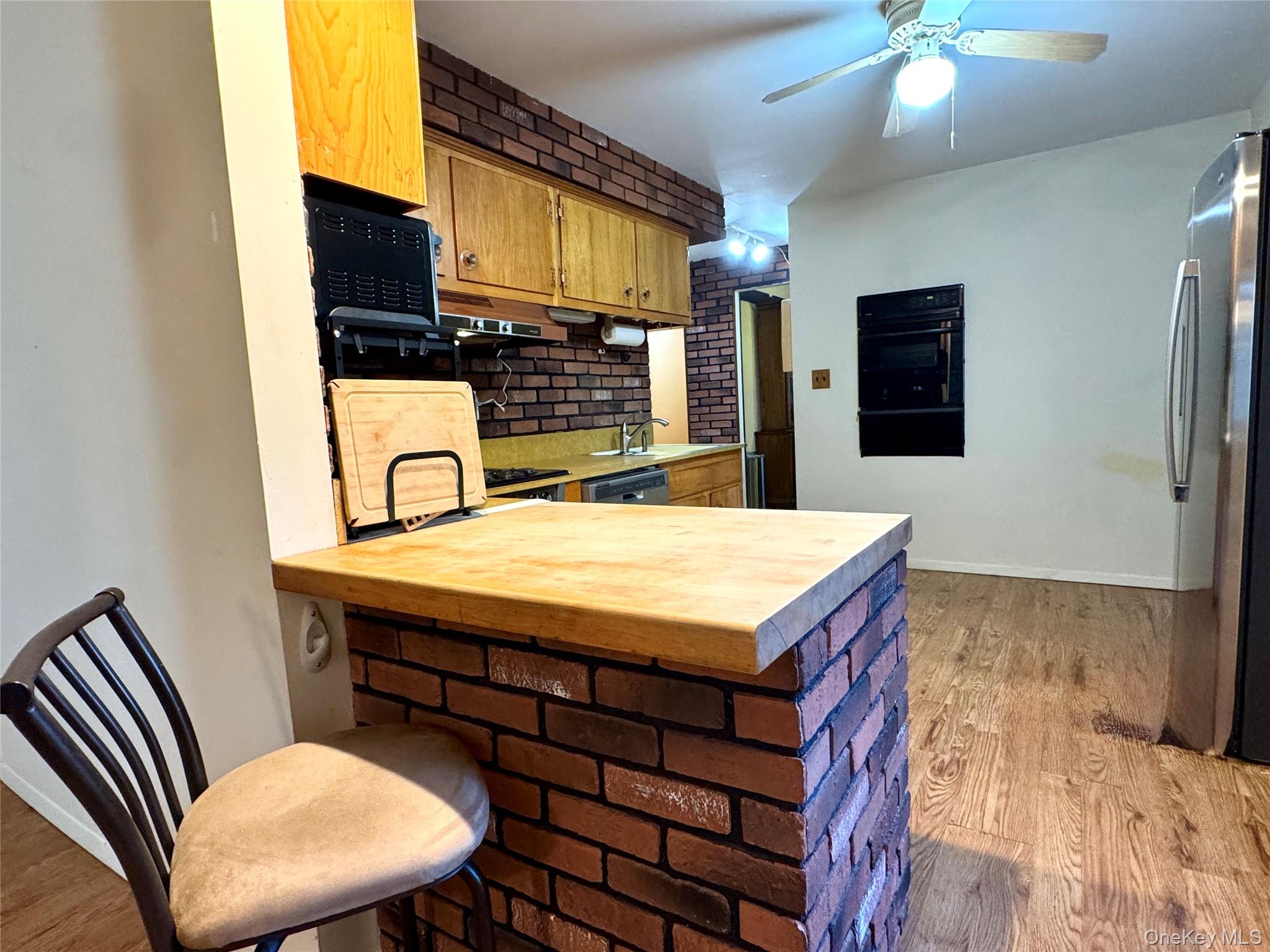 21 Fuller Street, Dix Hills, NY 11746