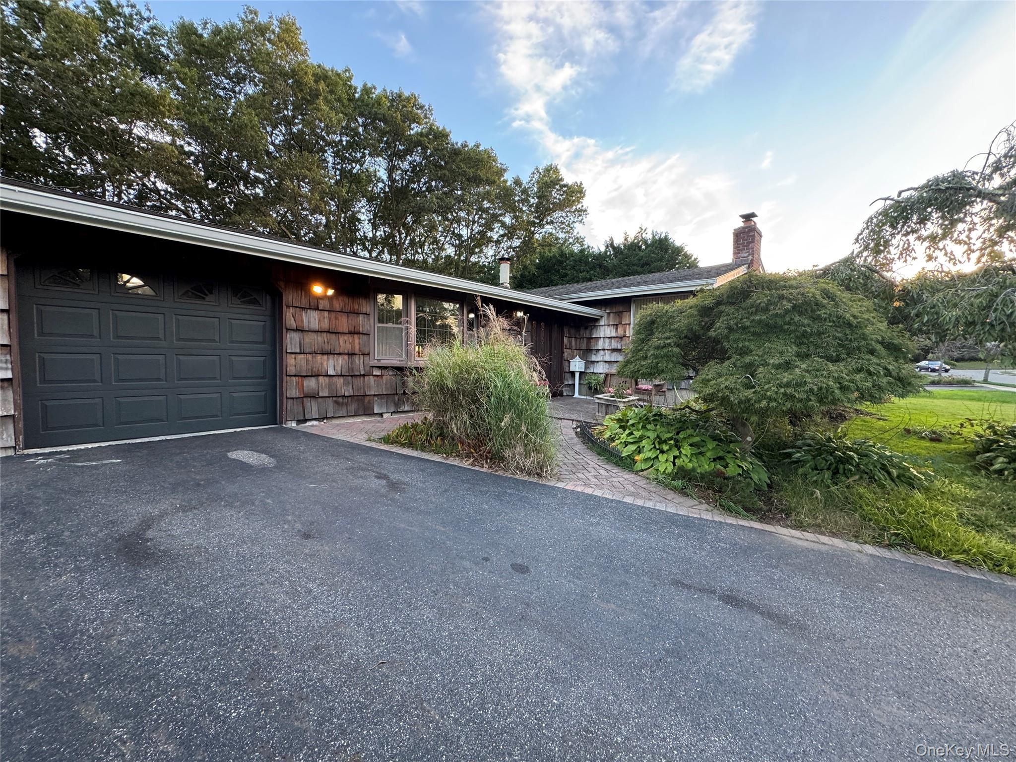 21 Fuller Street, Dix Hills, NY 11746