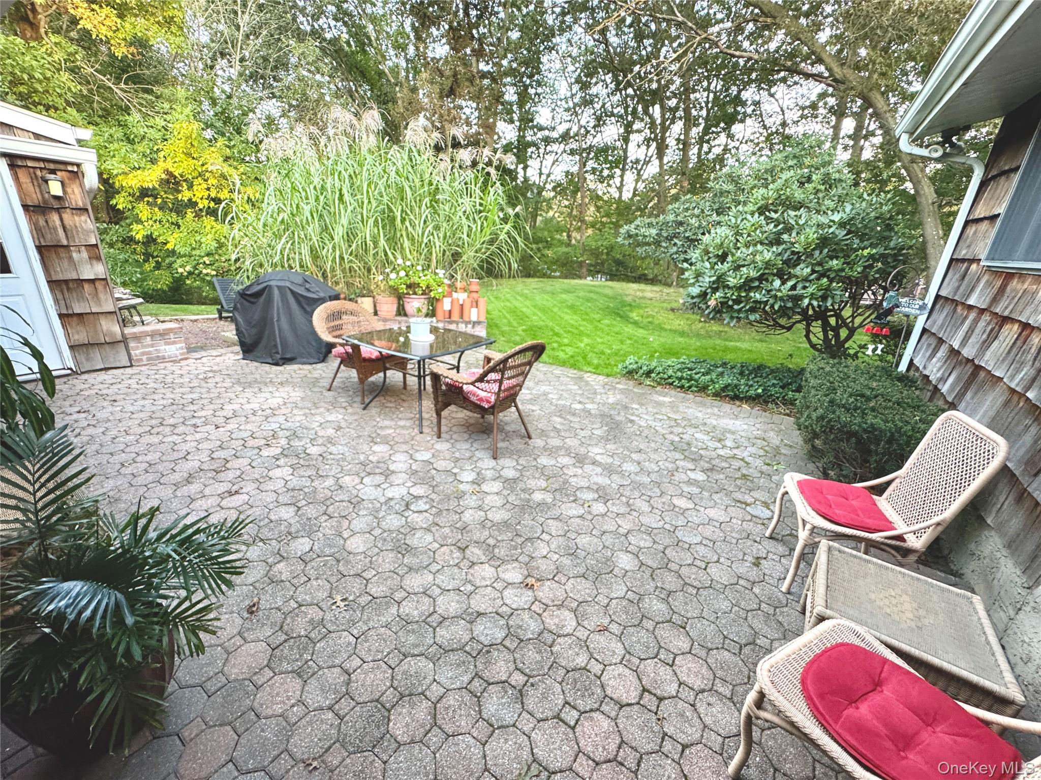 21 Fuller Street, Dix Hills, NY 11746