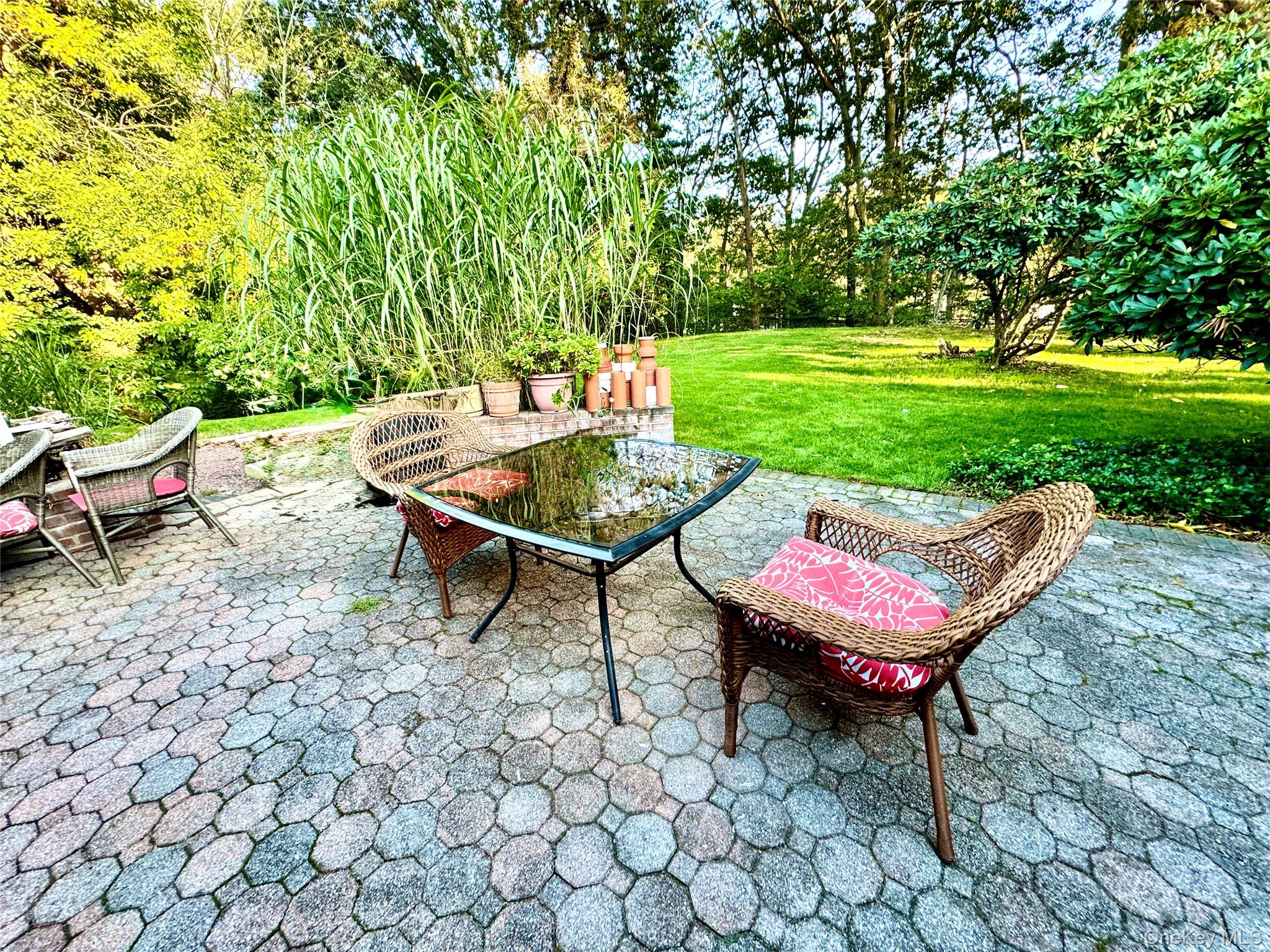 21 Fuller Street, Dix Hills, NY 11746