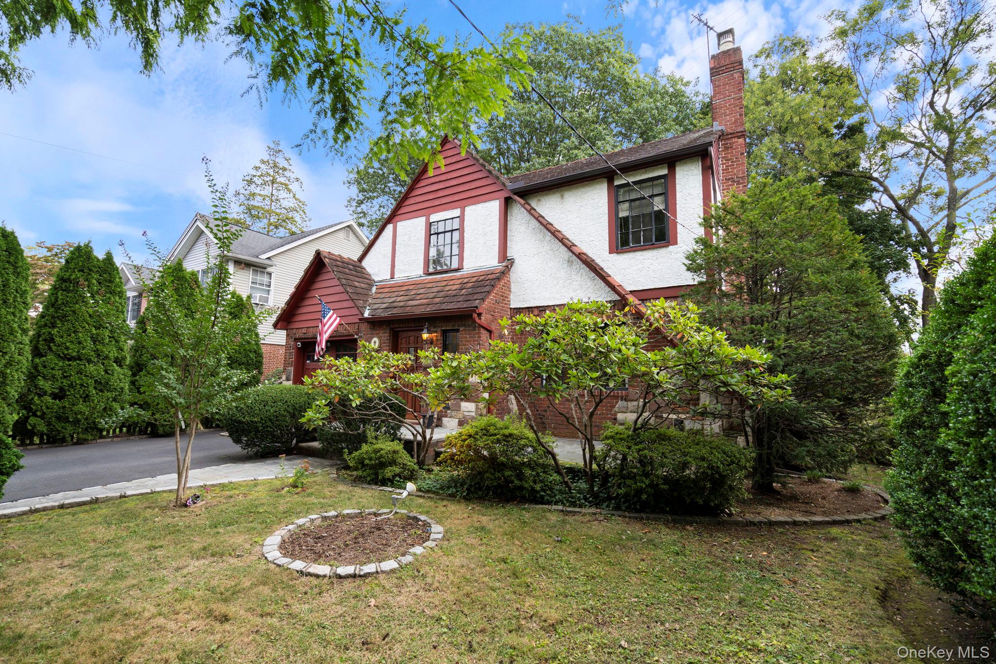 304 Kilburn Road S, Garden City, NY 11530