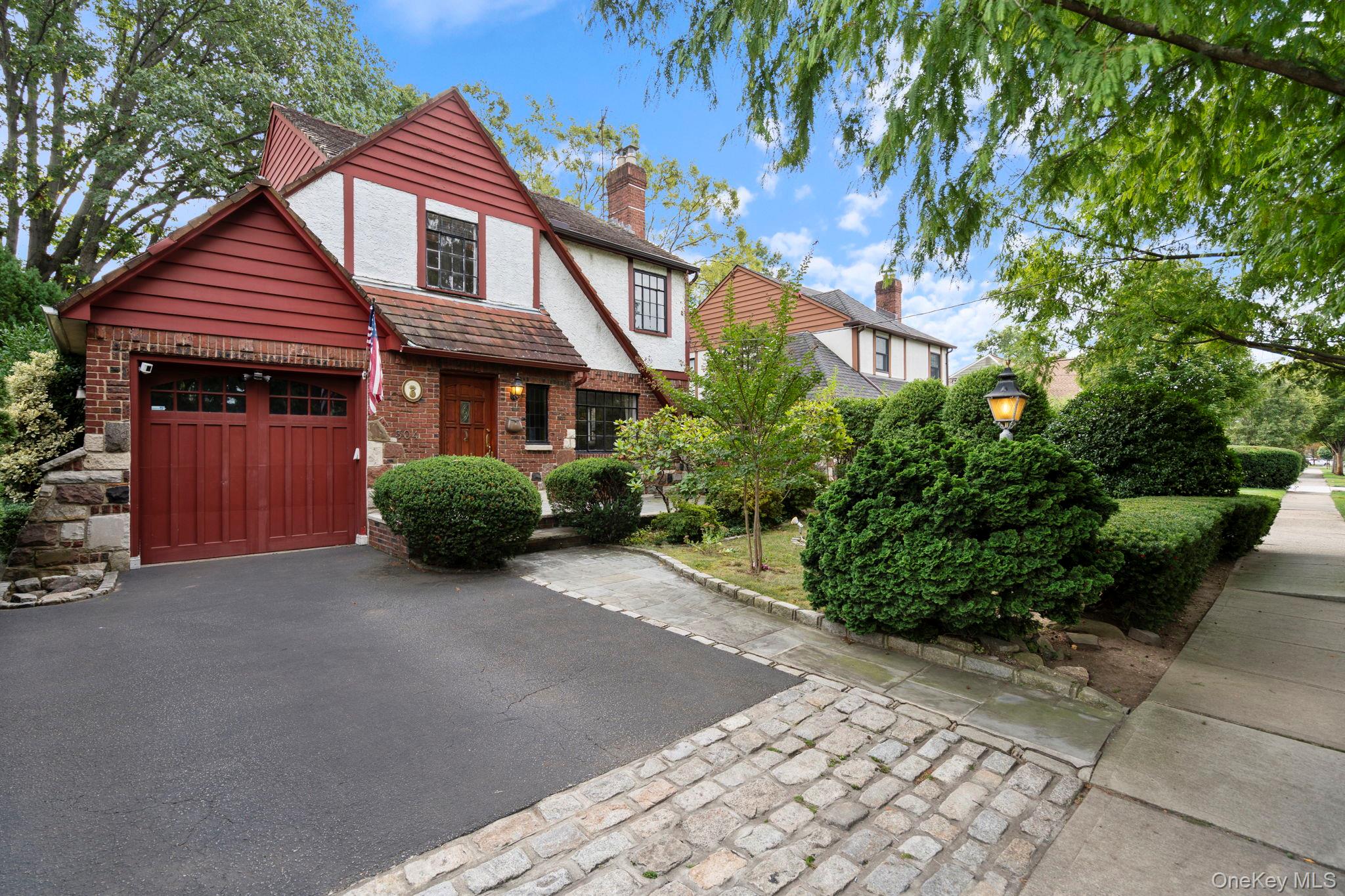 304 Kilburn Road S, Garden City, NY 11530