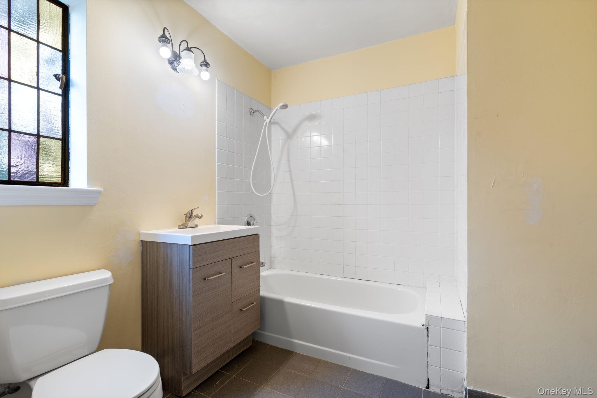 304 Kilburn Road S, Garden City, NY 11530