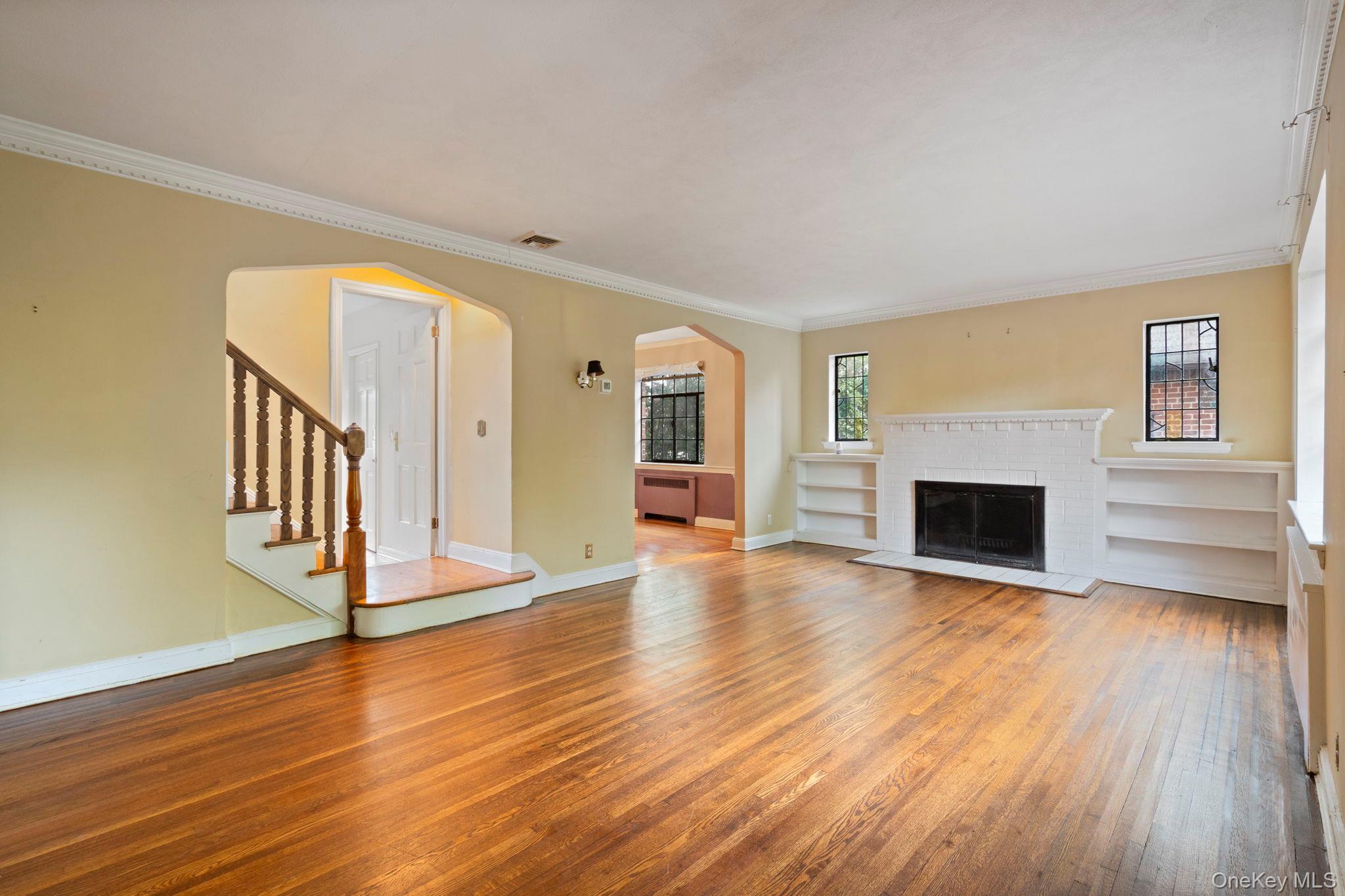 304 Kilburn Road S, Garden City, NY 11530