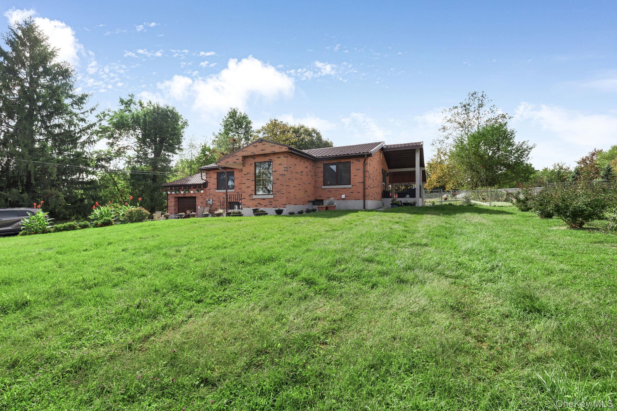 26 Joshua Drive, Bloomingburg, NY 12721