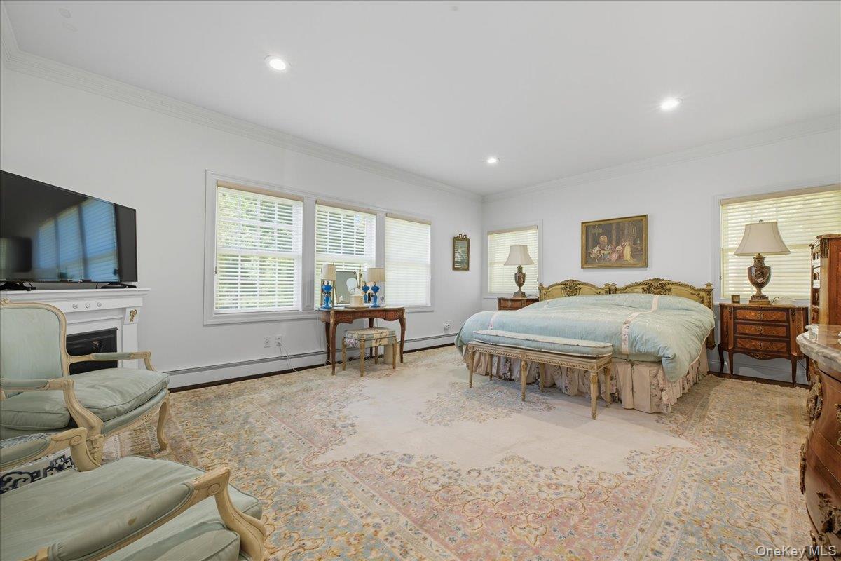 5 Morgan Lane, Locust Valley, NY 11560