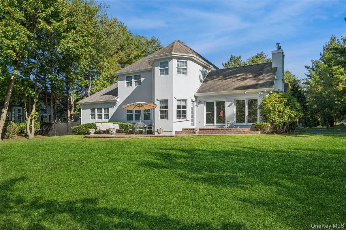 5 Morgan Lane, Locust Valley, NY 11560