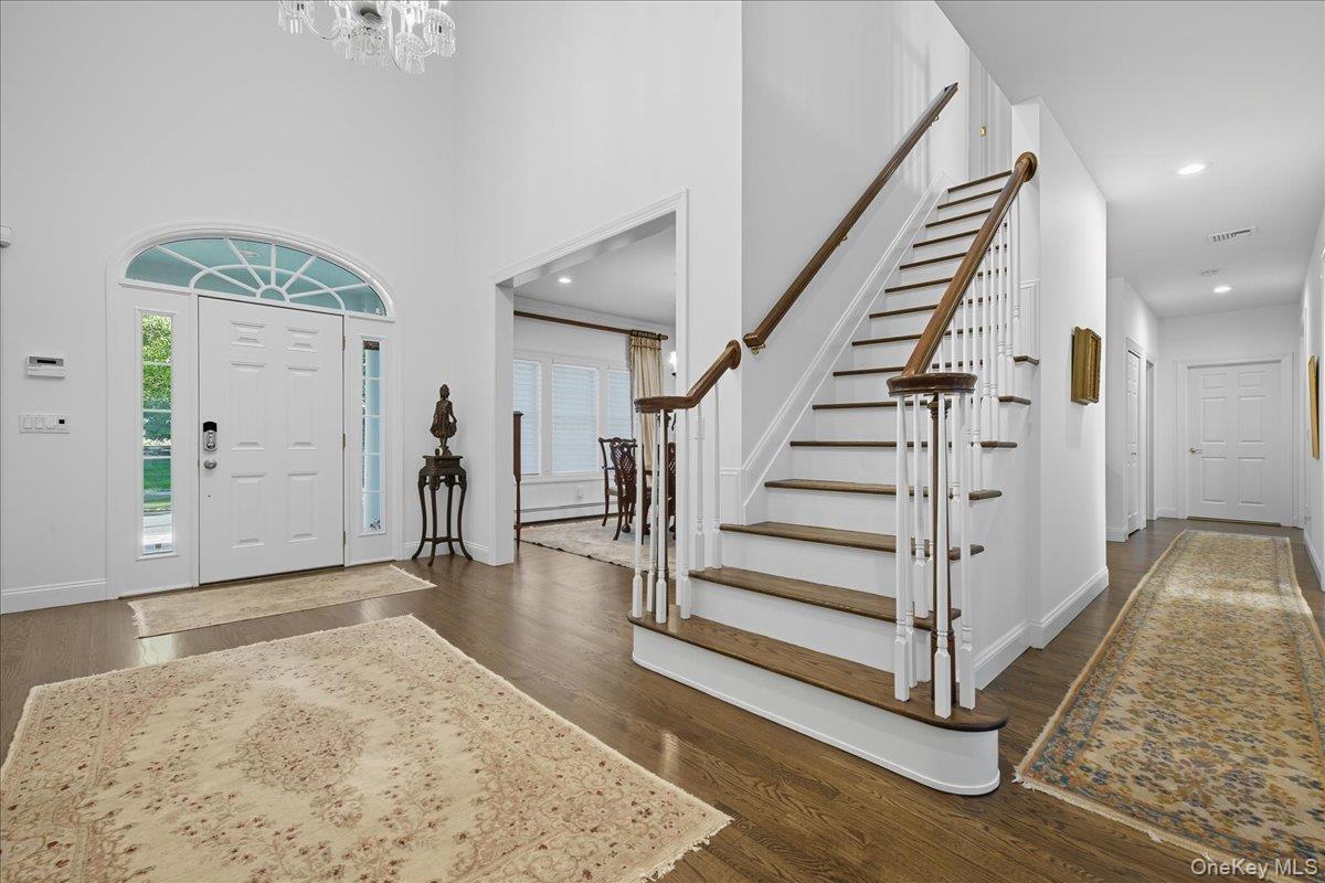 5 Morgan Lane, Locust Valley, NY 11560