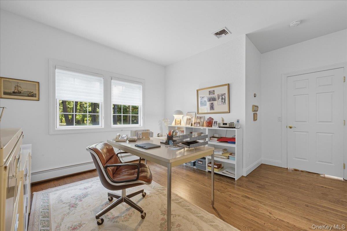 5 Morgan Lane, Locust Valley, NY 11560