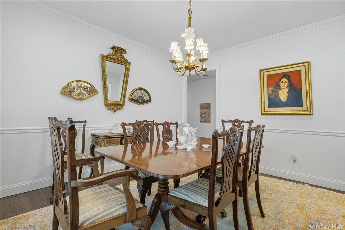 5 Morgan Lane, Locust Valley, NY 11560