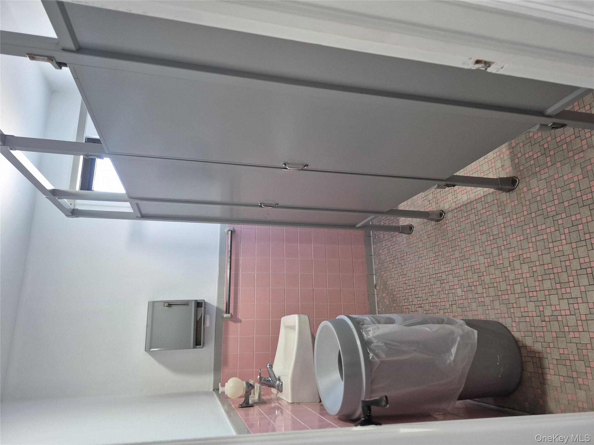 475 W Merrick Road, Valley Stream, NY 11580