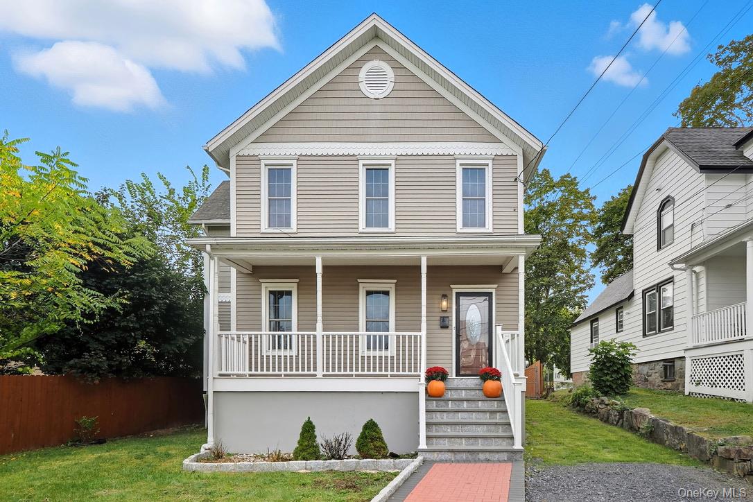 21 Cozzens Avenue, Highland Falls, NY 10928