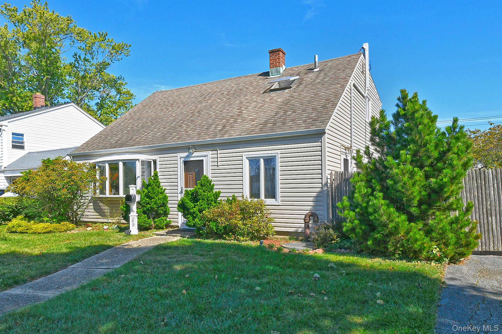 69 Schoolhouse Road, Levittown, NY 11756