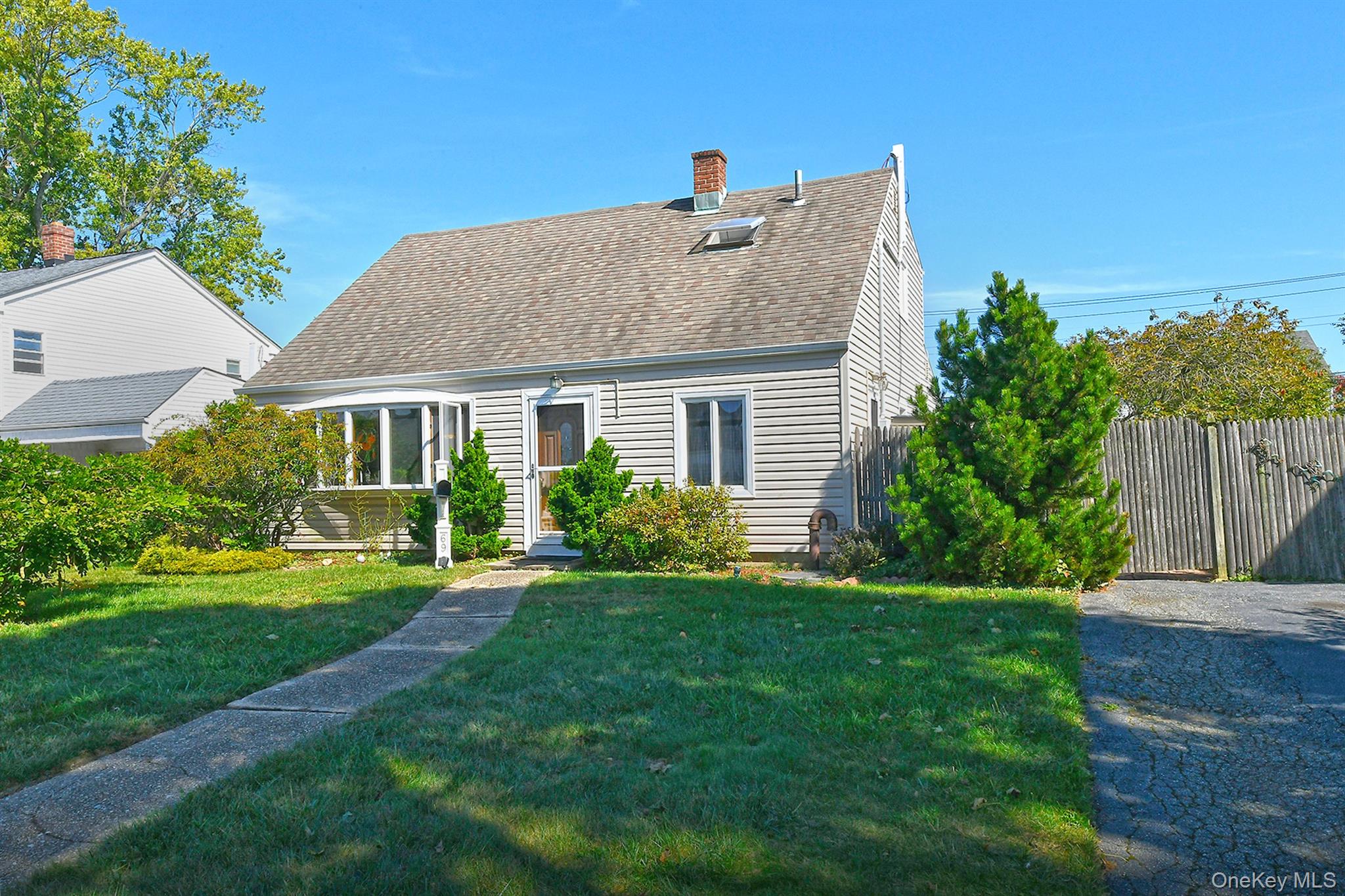 69 Schoolhouse Road, Levittown, NY 11756