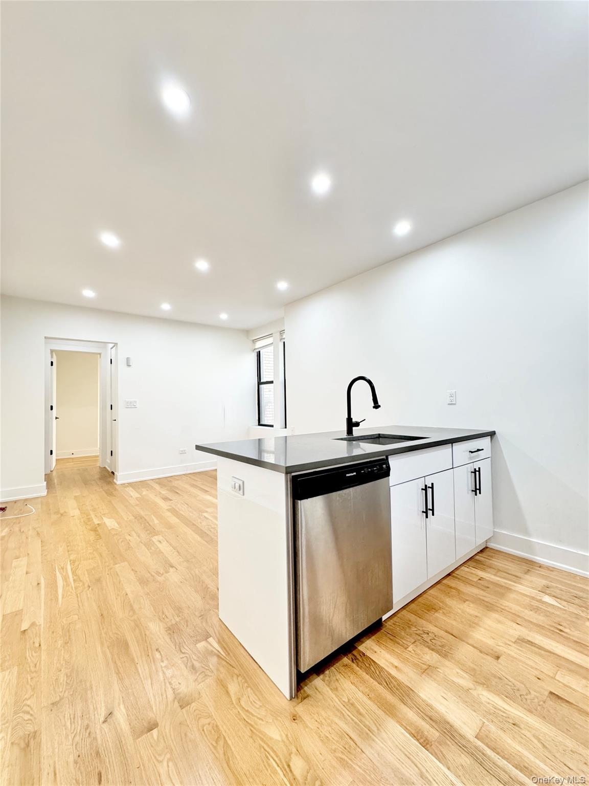 32-86 33rd Street # F8, Astoria, NY 11106