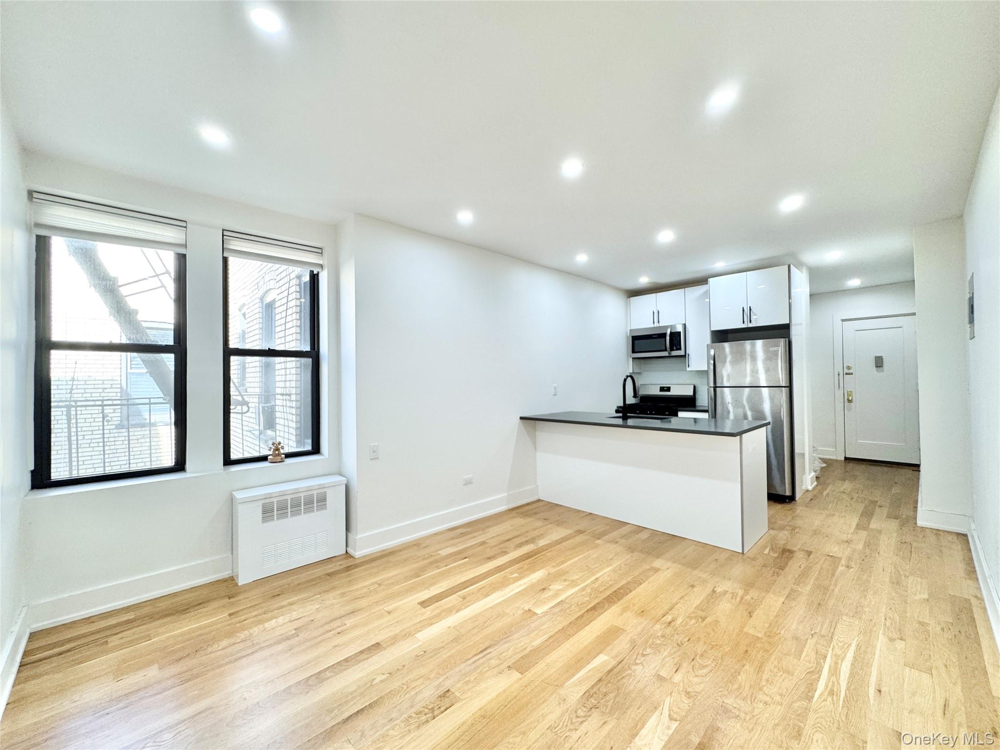 32-86 33rd Street # F8, Astoria, NY 11106