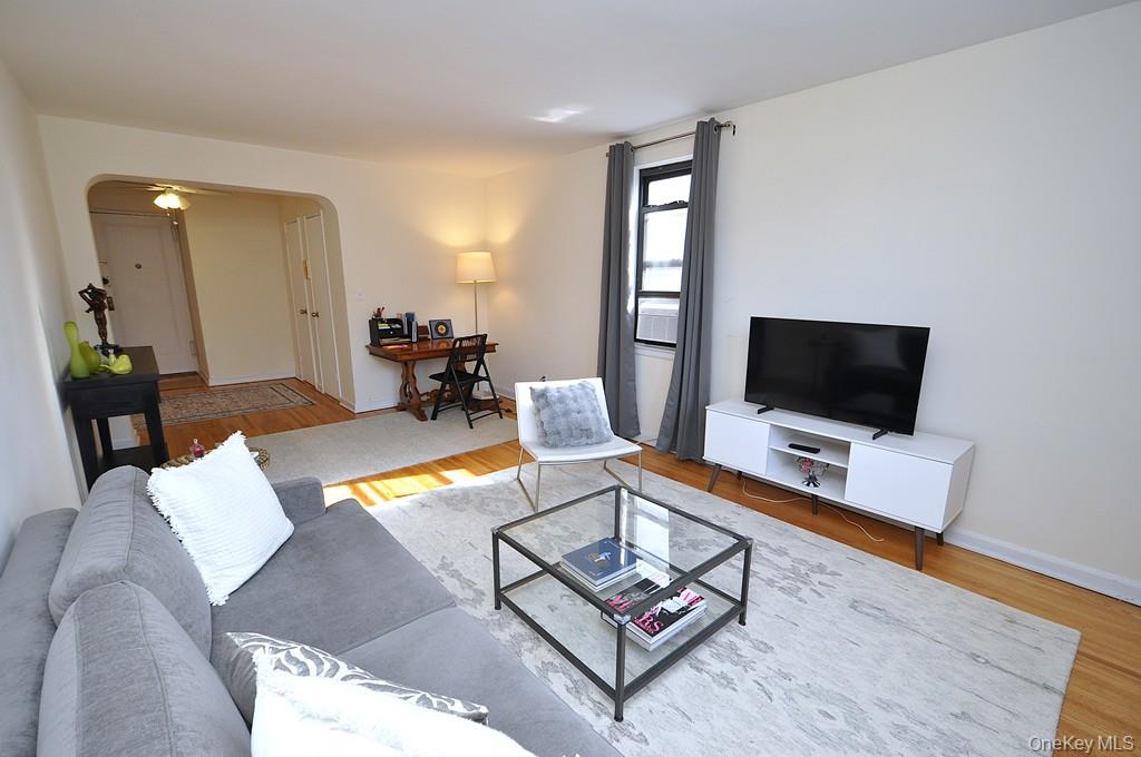 142 Garth Road # 5N, Scarsdale, NY 10583