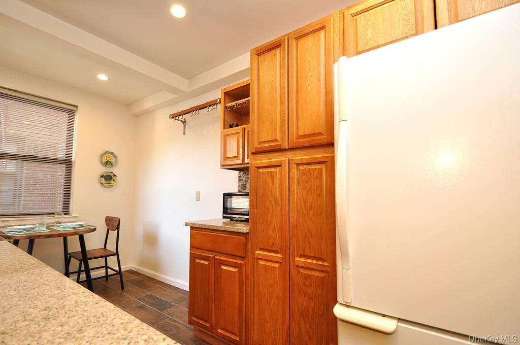 142 Garth Road # 5N, Scarsdale, NY 10583