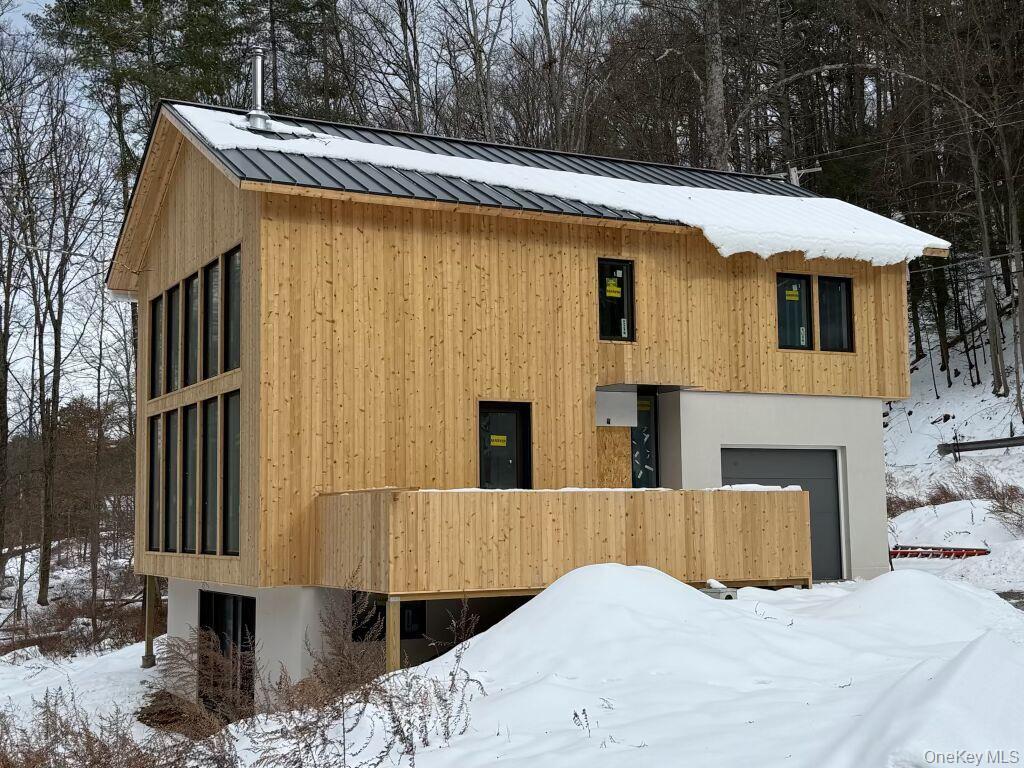 332 Mohonk Road, High Falls, NY 12440