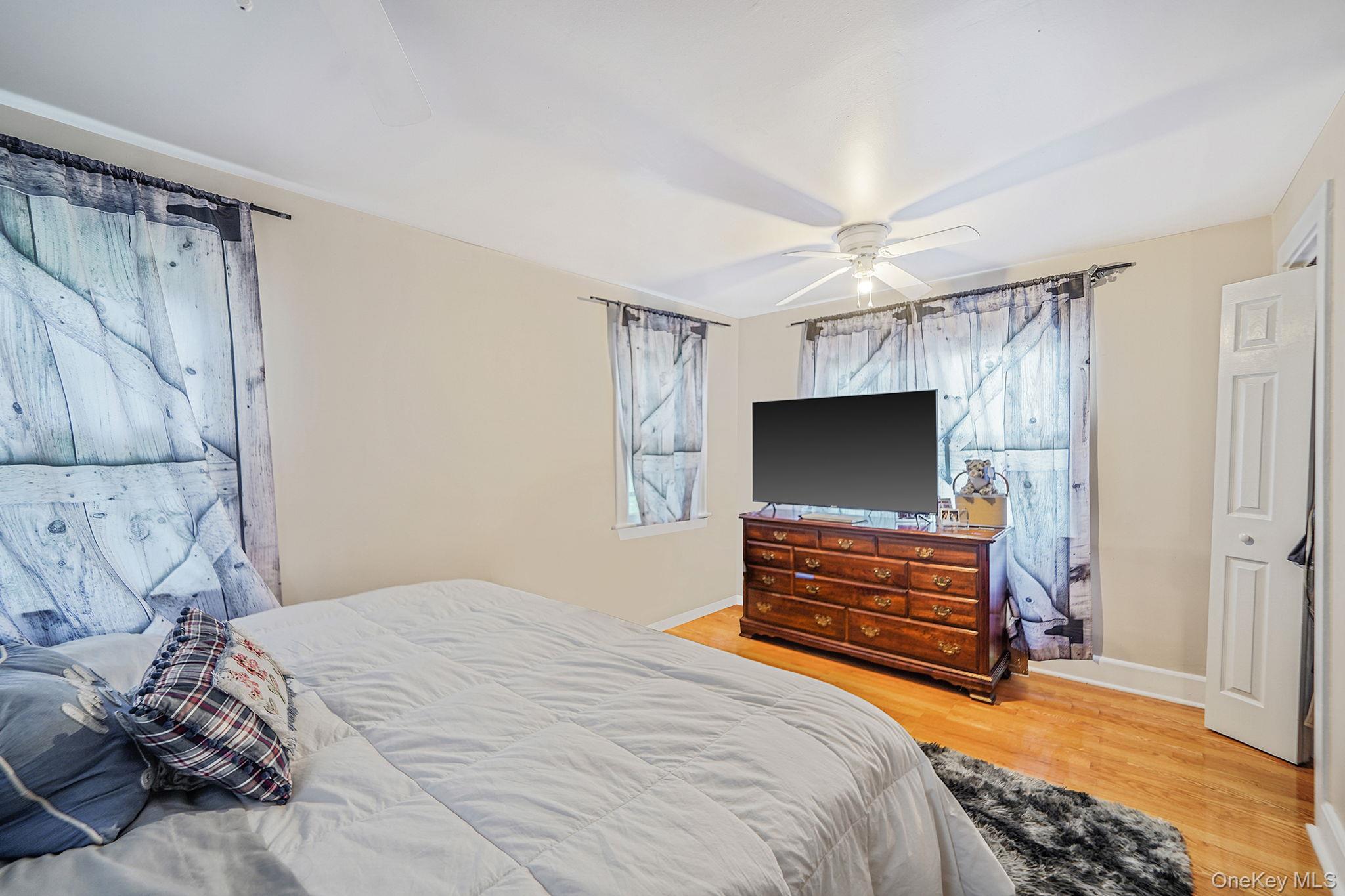 3 Fort Hill Road, Hampton Bays, NY 11946