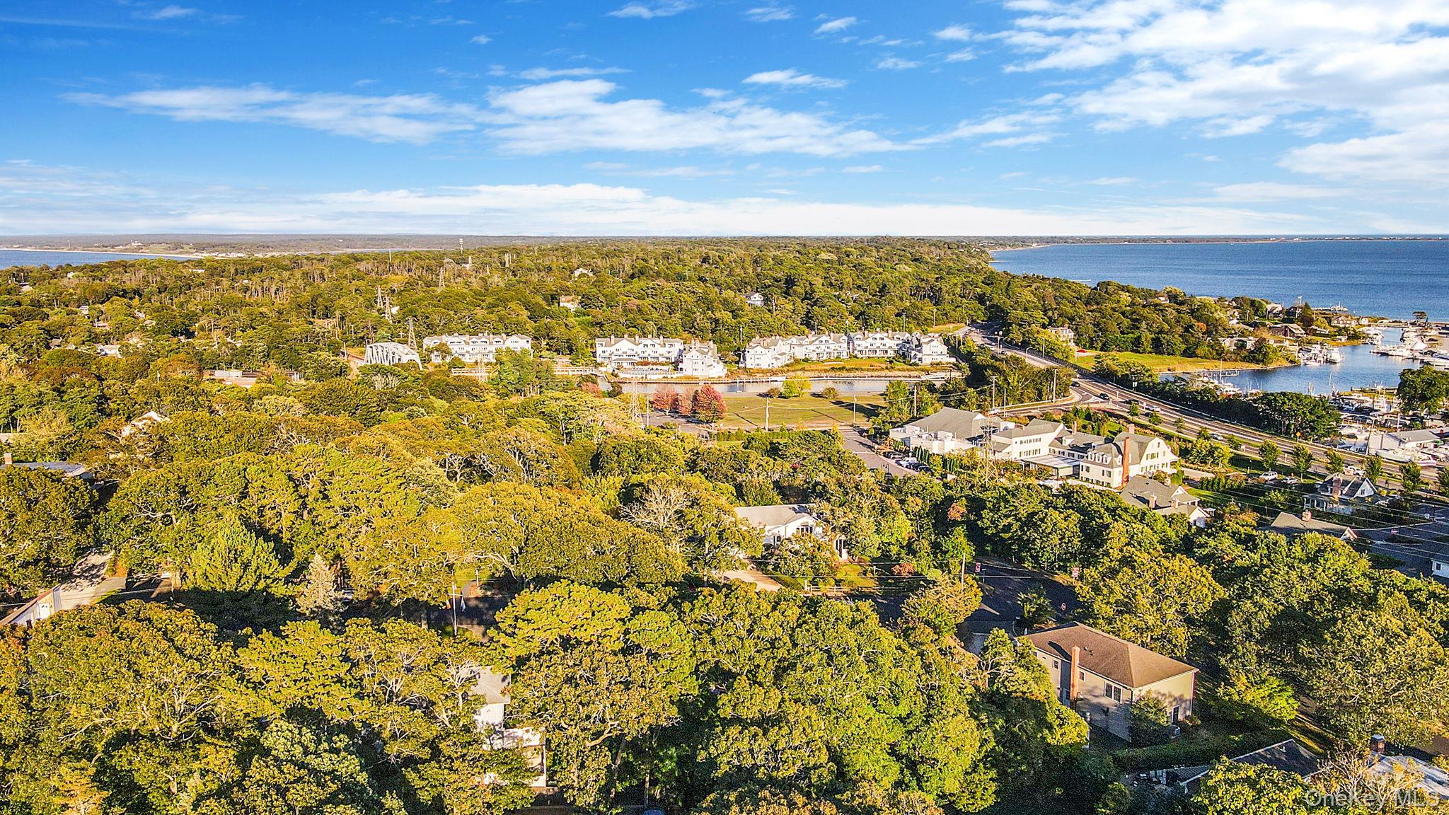 3 Fort Hill Road, Hampton Bays, NY 11946