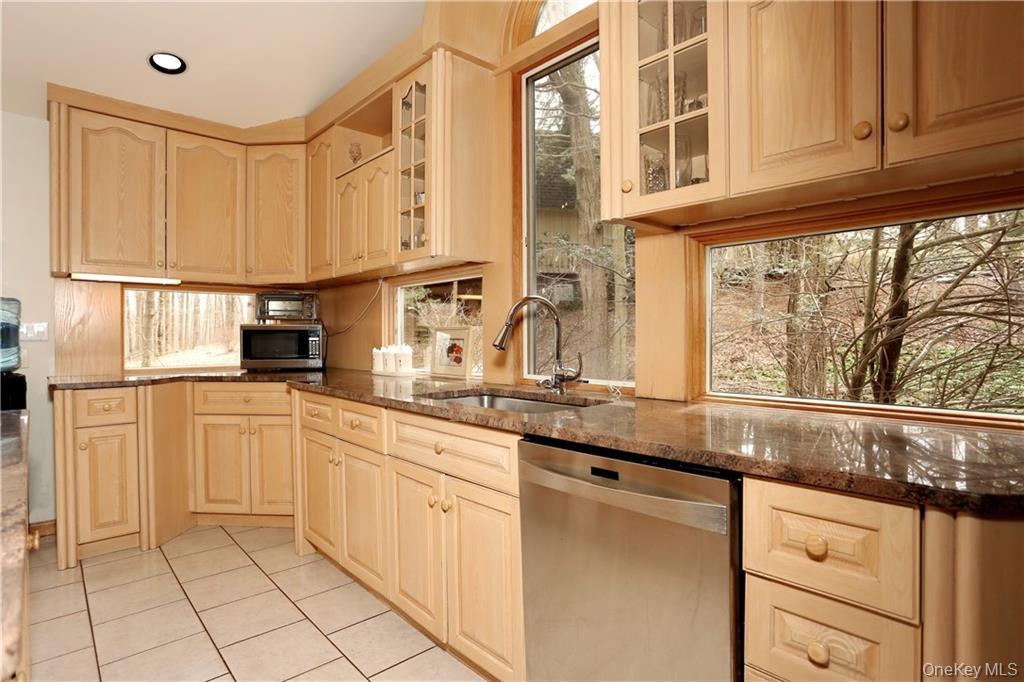 1 Emerald Drive, Pomona, NY 10970