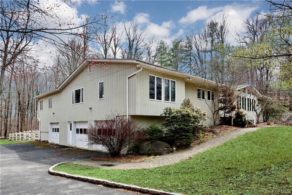 1 Emerald Drive, Pomona, NY 10970