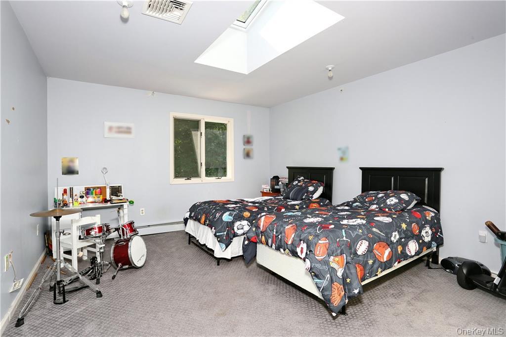 1 Emerald Drive, Pomona, NY 10970