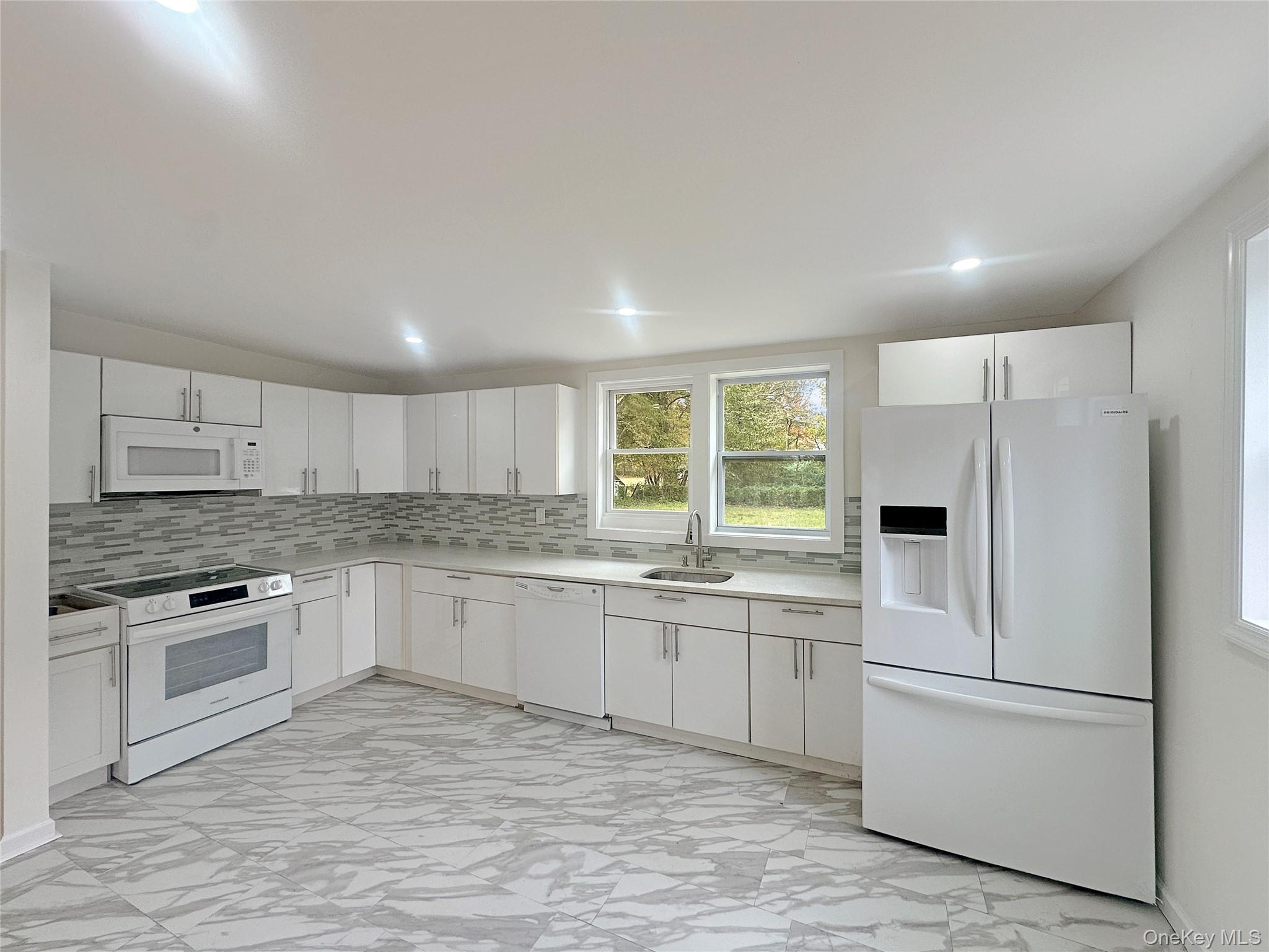 86 Wilson Avenue, Medford, NY 11763