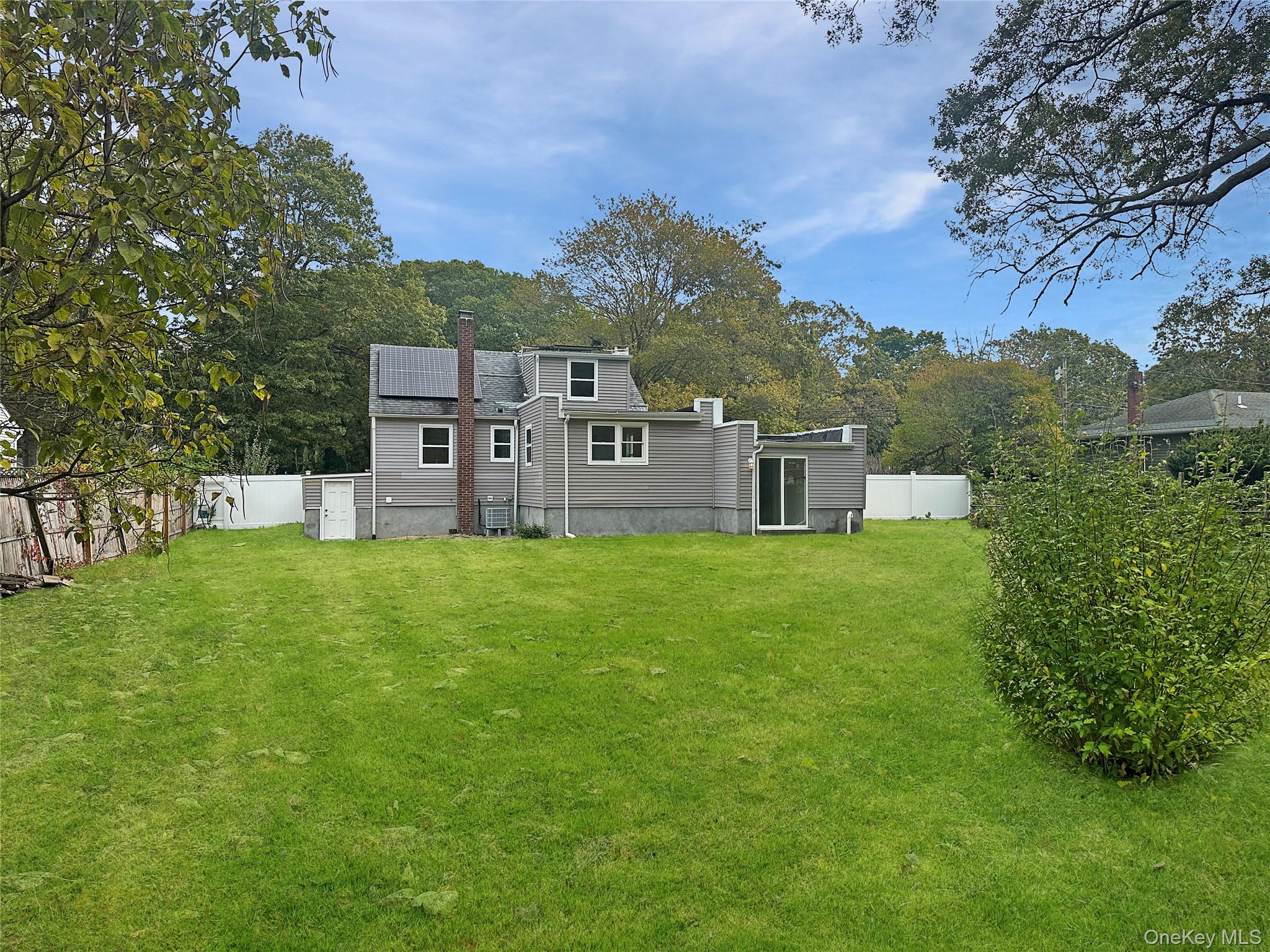 86 Wilson Avenue, Medford, NY 11763