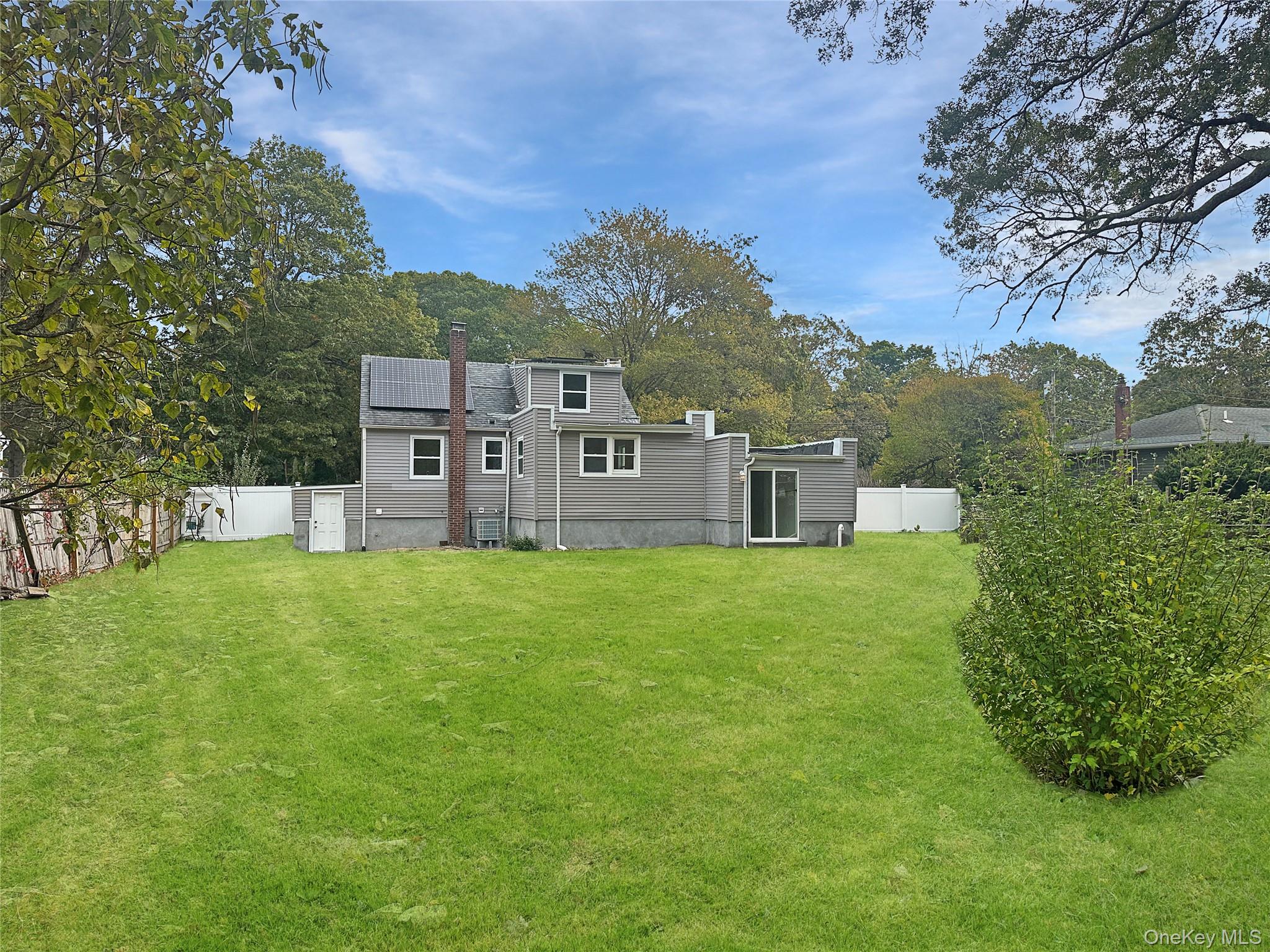 86 Wilson Avenue, Medford, NY 11763