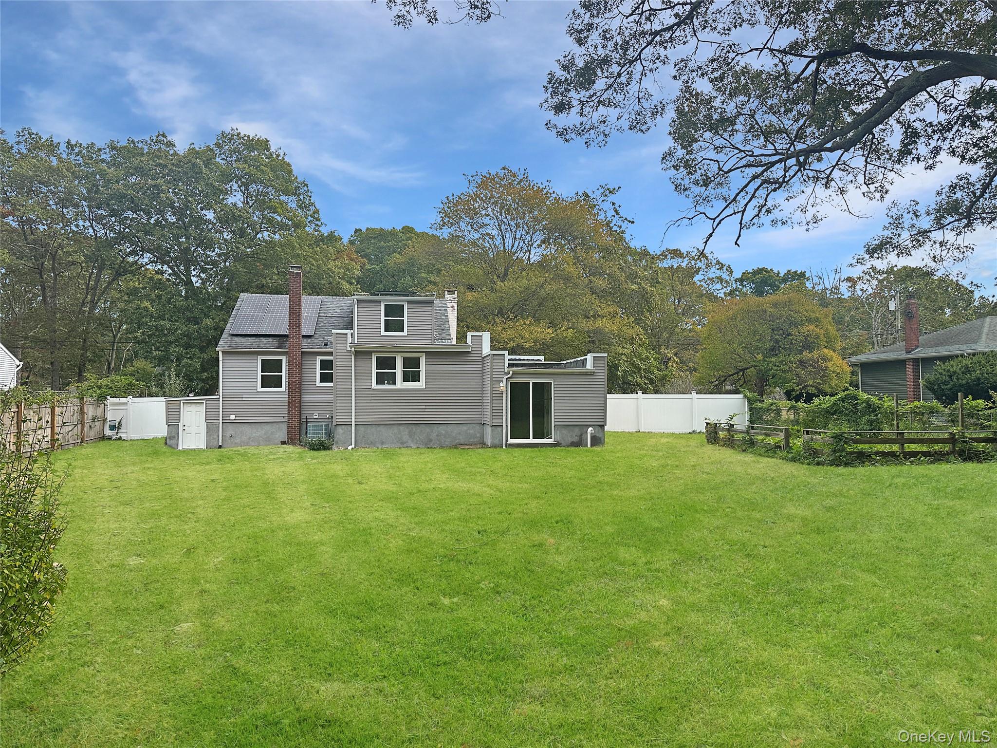 86 Wilson Avenue, Medford, NY 11763