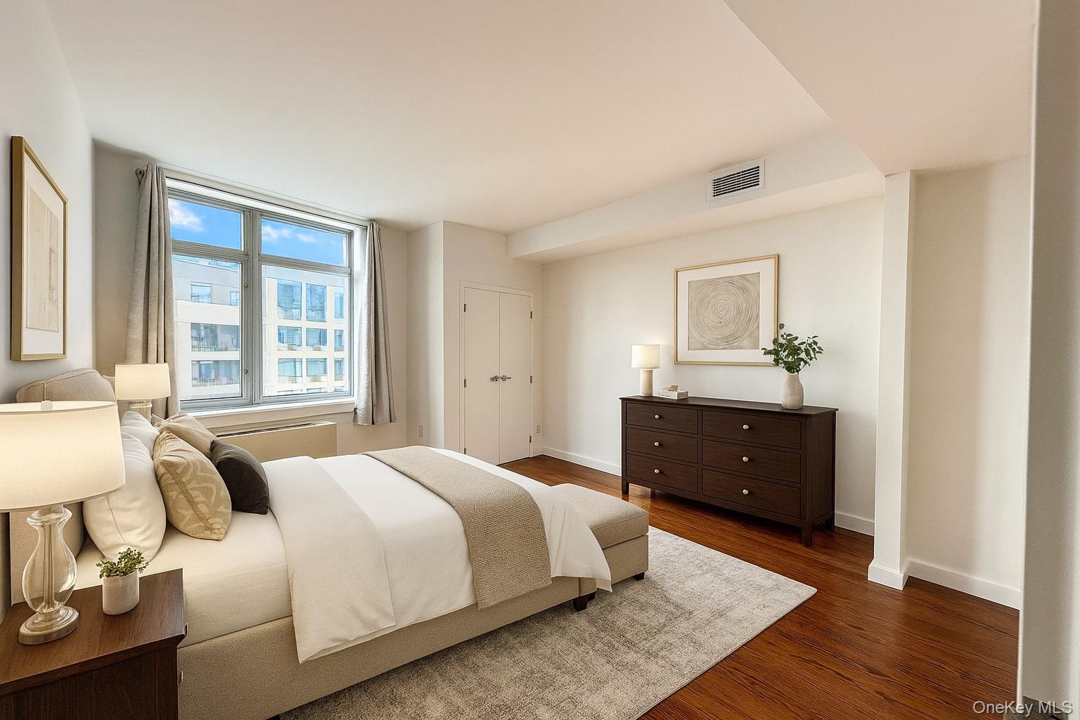 40-26 college point blvd # Penthouse2G, Flushing, NY 11354