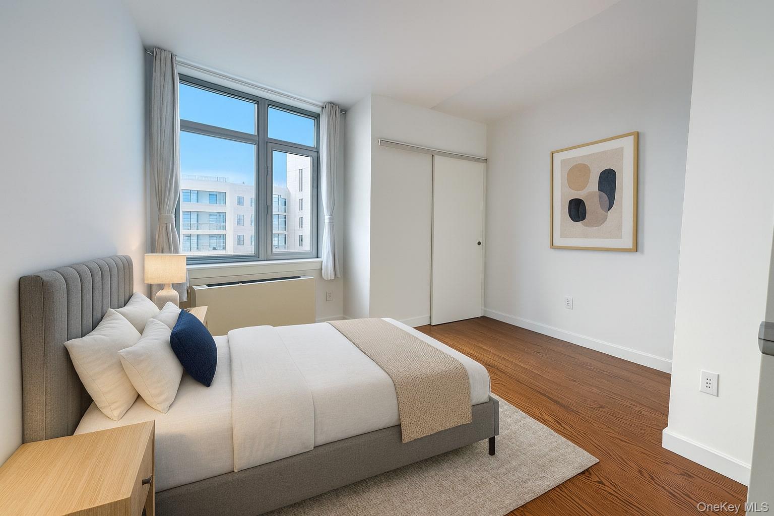 40-26 college point blvd # Penthouse2G, Flushing, NY 11354