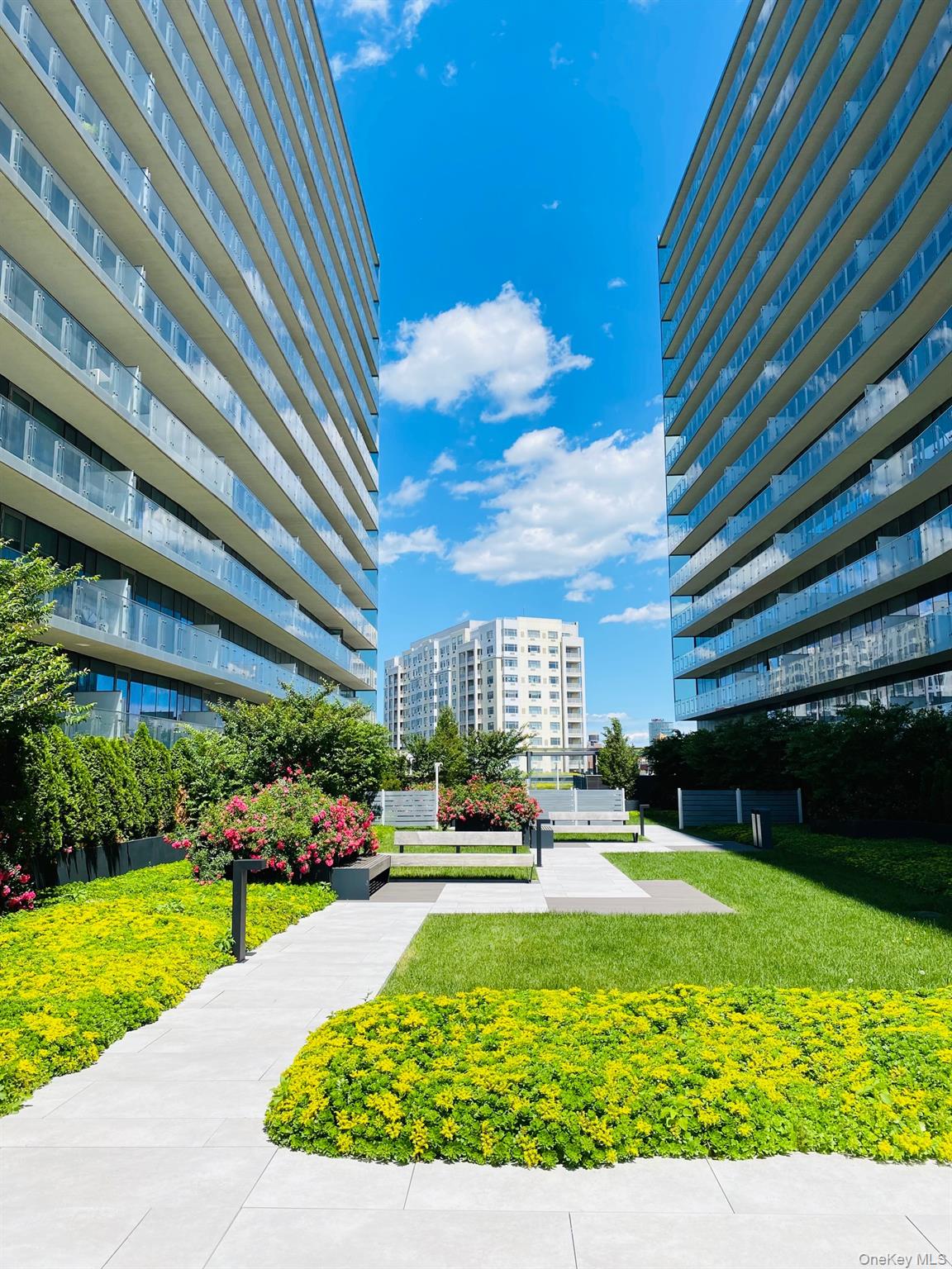 40-26 college point blvd # Penthouse2G, Flushing, NY 11354