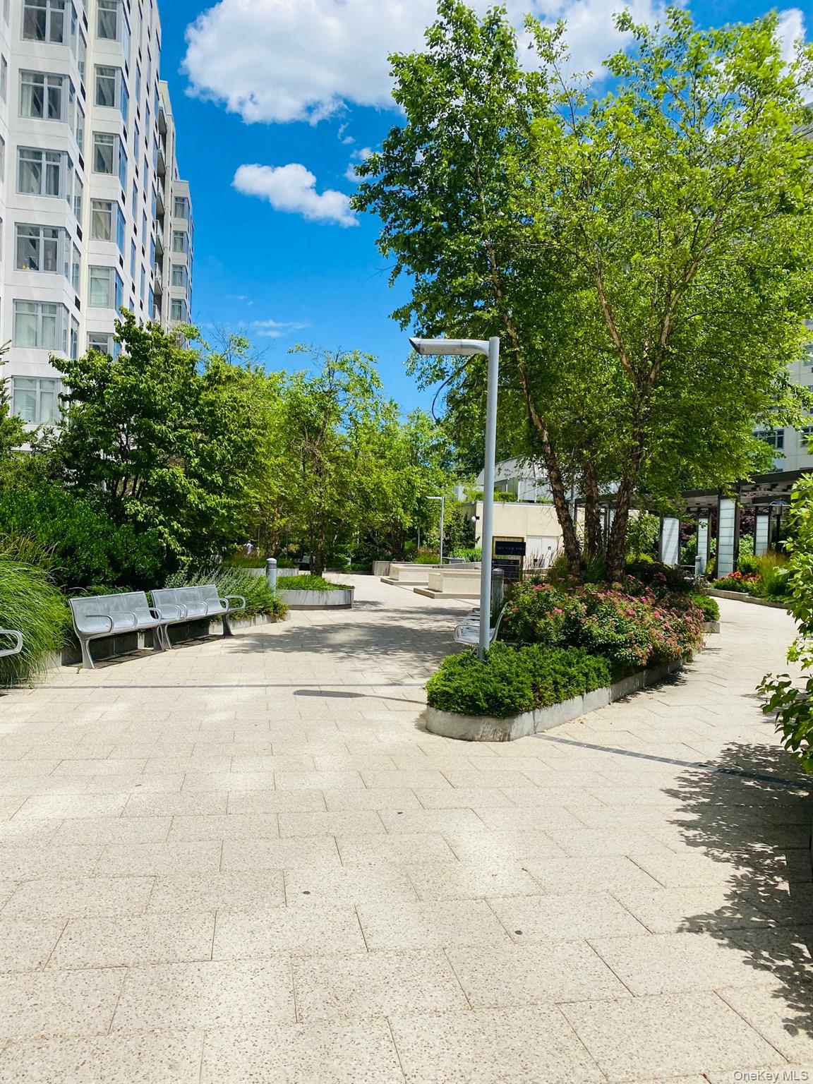 40-26 college point blvd # Penthouse2G, Flushing, NY 11354