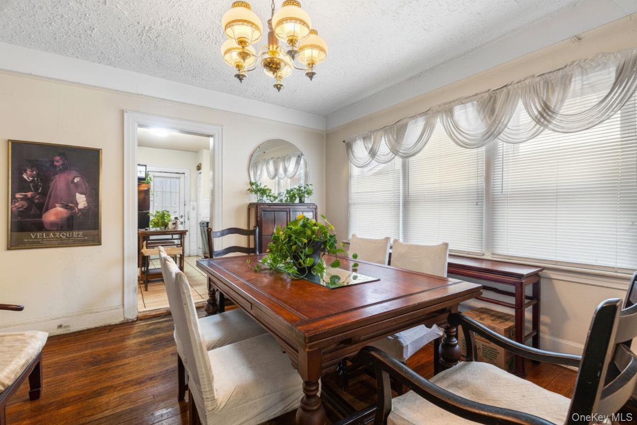 4534 Hoxie Street, Bronx, NY 10470