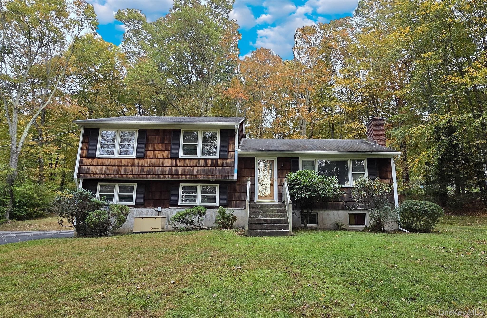 28 Carolyn Way, Somers, NY 10589