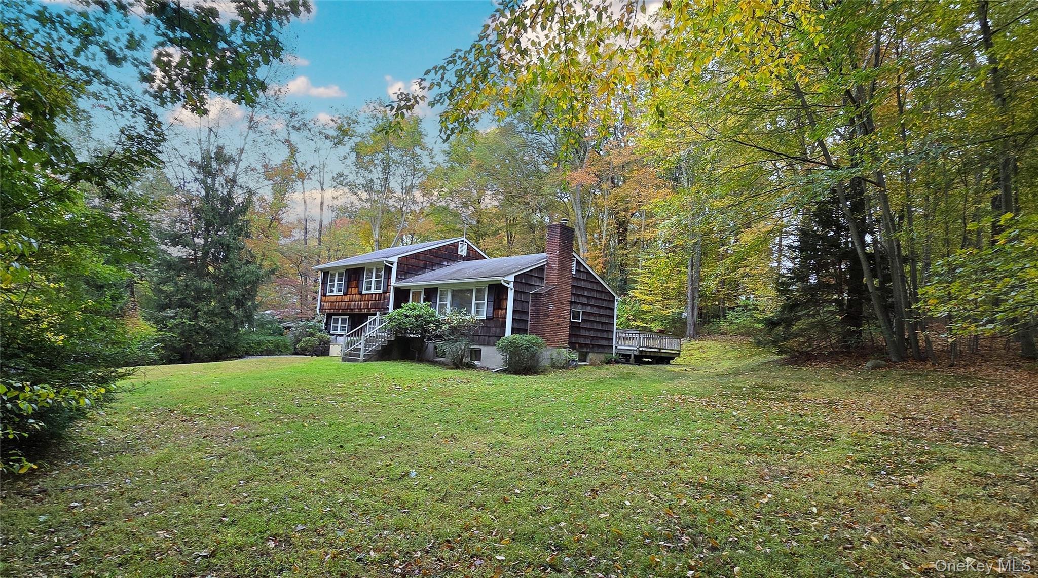 28 Carolyn Way, Somers, NY 10589