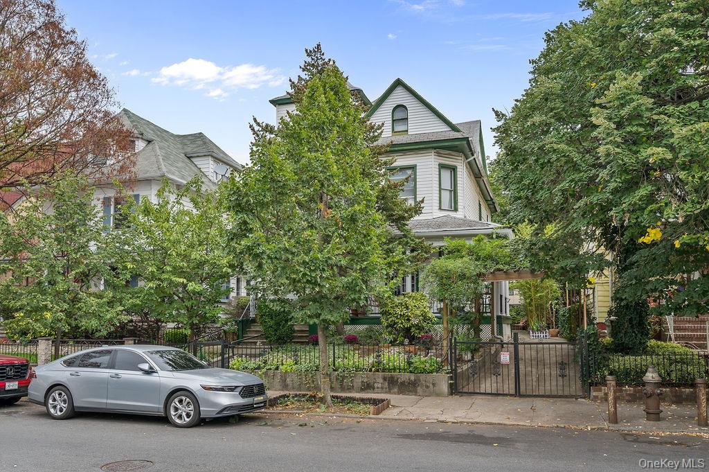 455 E. 28th street, Brooklyn, NY 11226