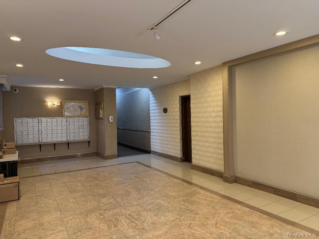 83-40 Austin Street # 4L, Kew Gardens, NY 11415