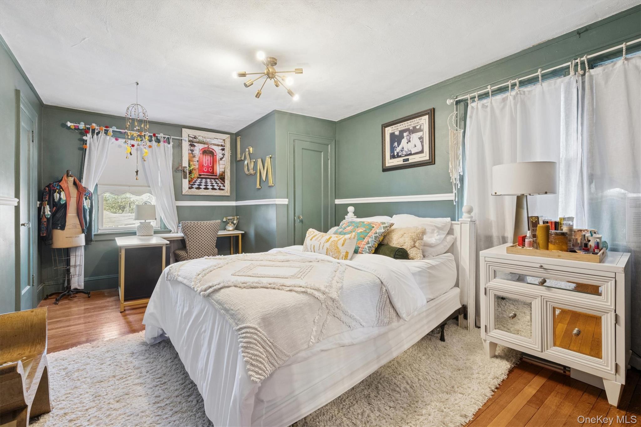 5211 Redfield Street, Douglaston, NY 11362