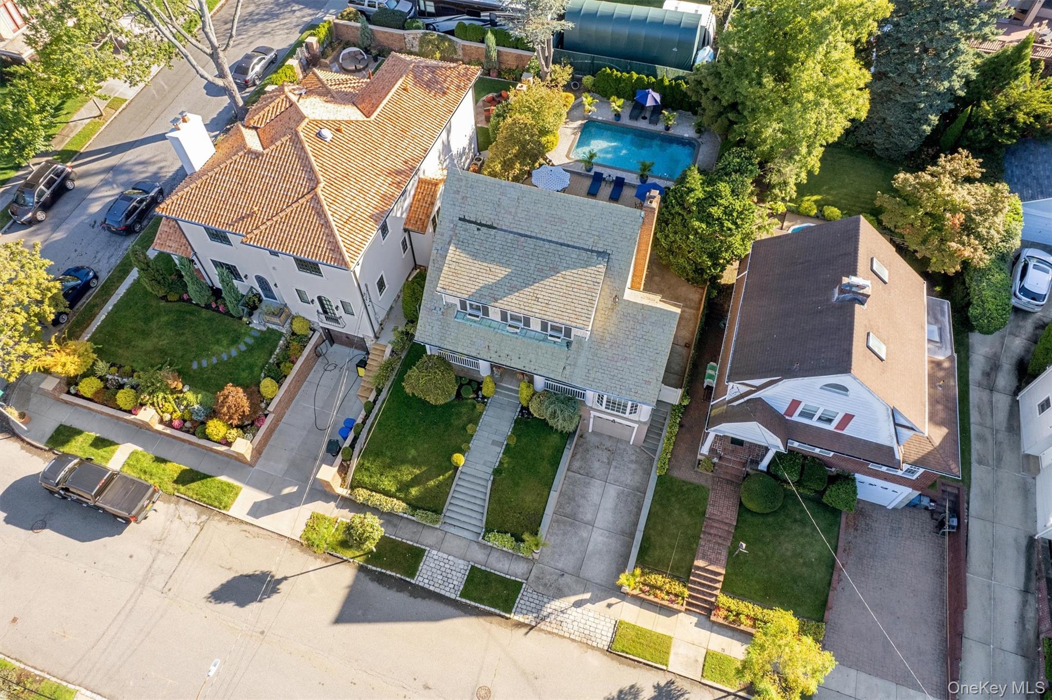 5211 Redfield Street, Douglaston, NY 11362