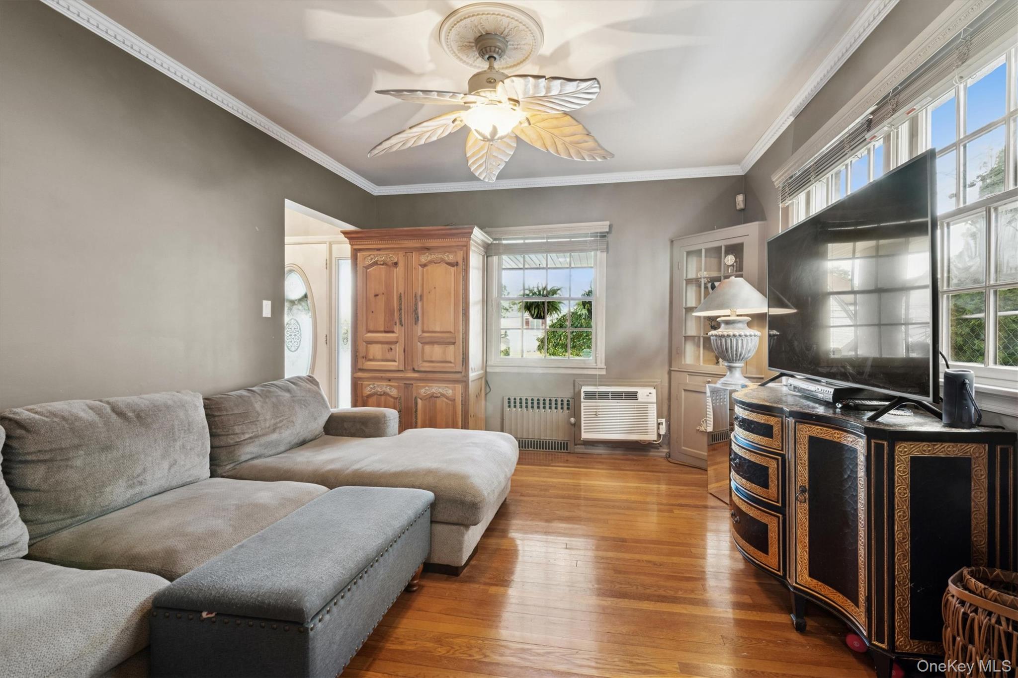 5211 Redfield Street, Douglaston, NY 11362