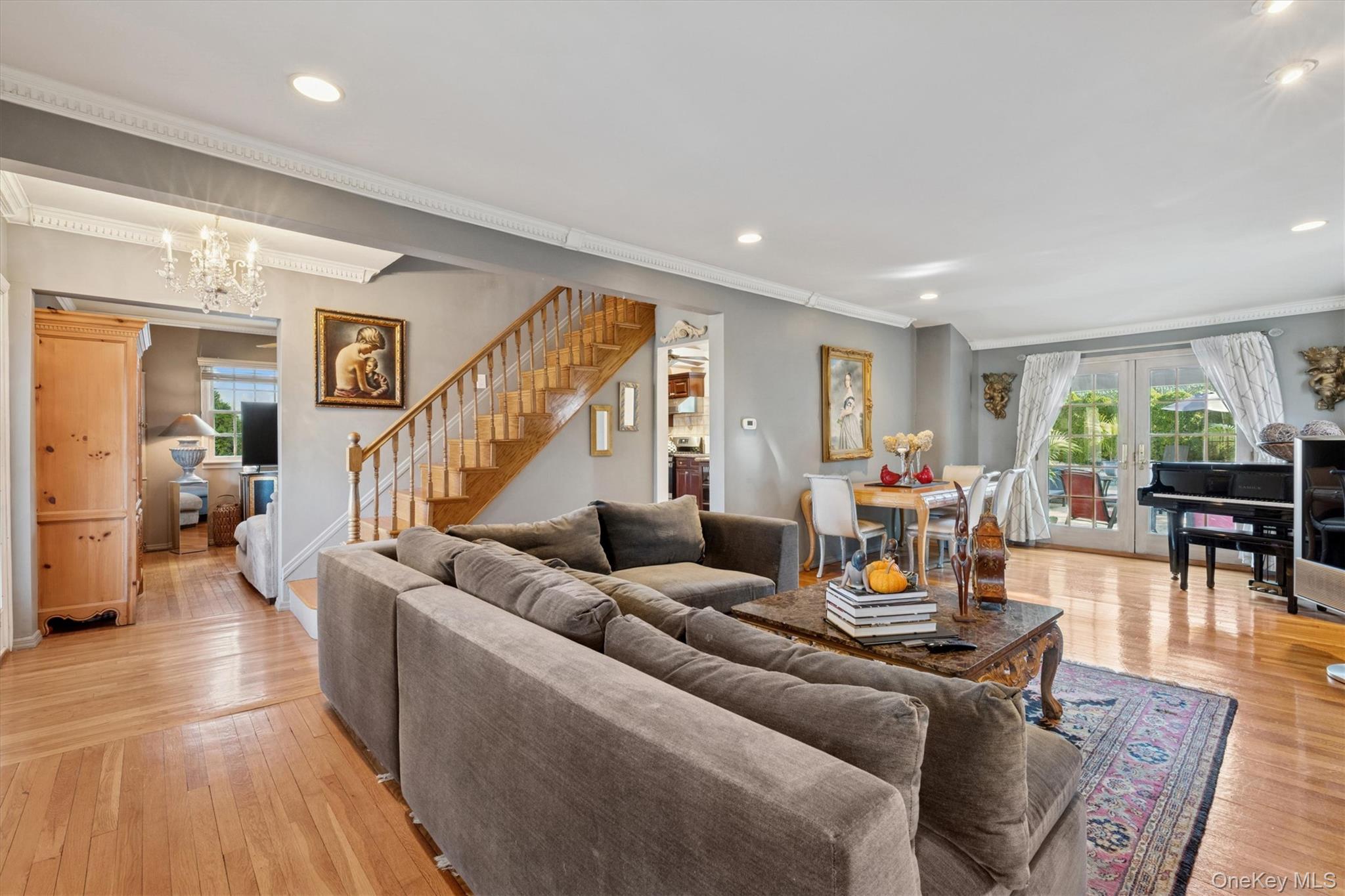 5211 Redfield Street, Douglaston, NY 11362