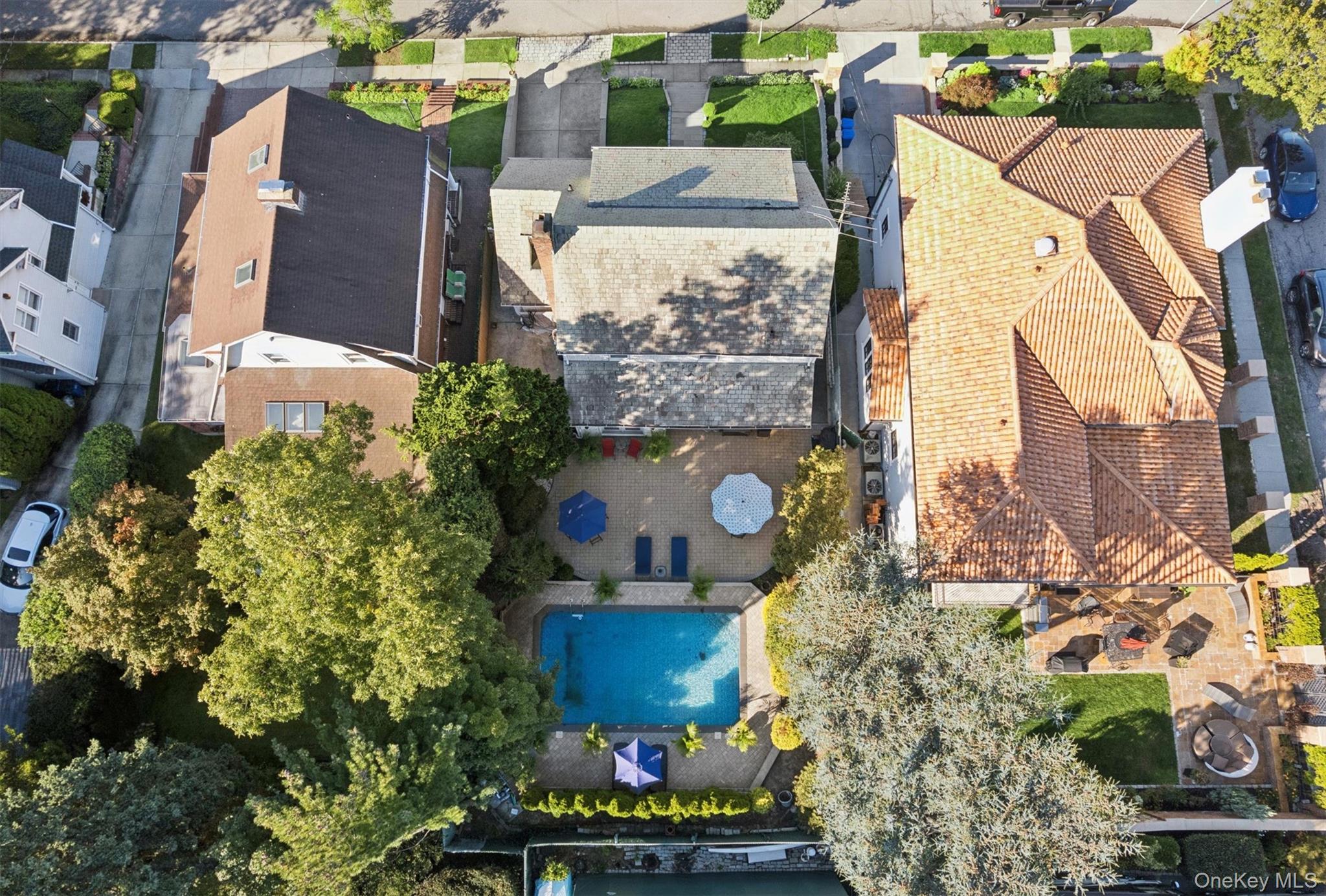 5211 Redfield Street, Douglaston, NY 11362