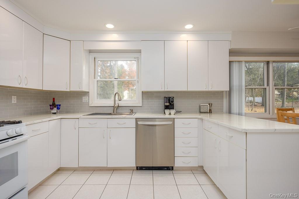 3 Spirea Lane, New City, NY 10956