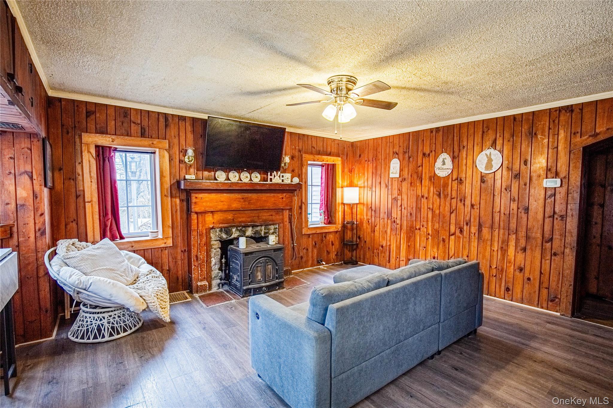 67 Grove Street, Greenwood Lake, NY 10925